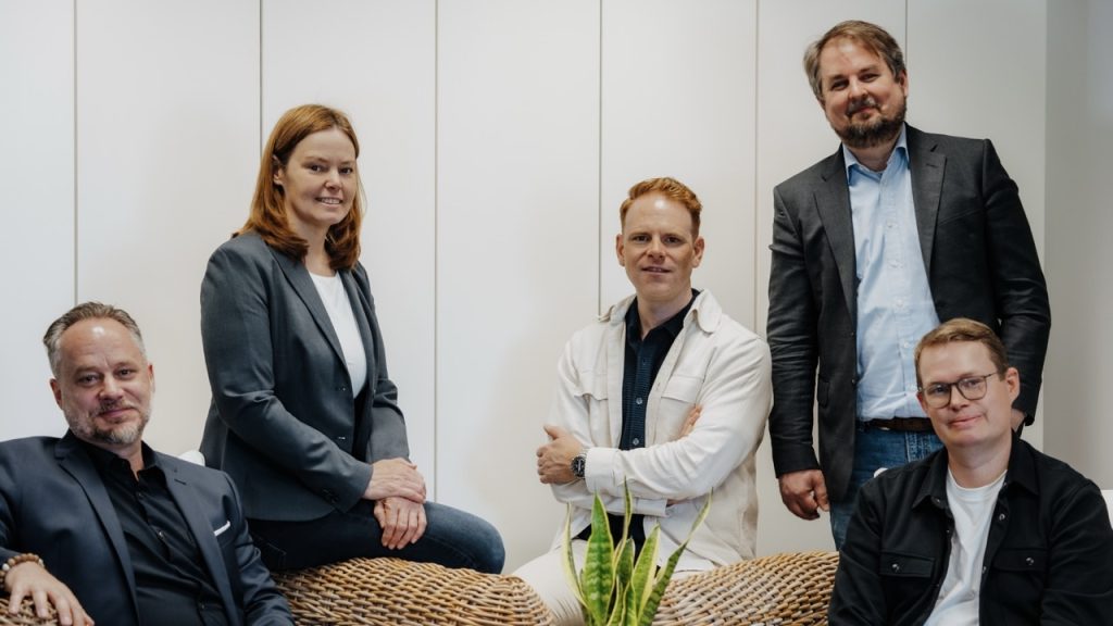 Groß (AKAYO TEAM) 2